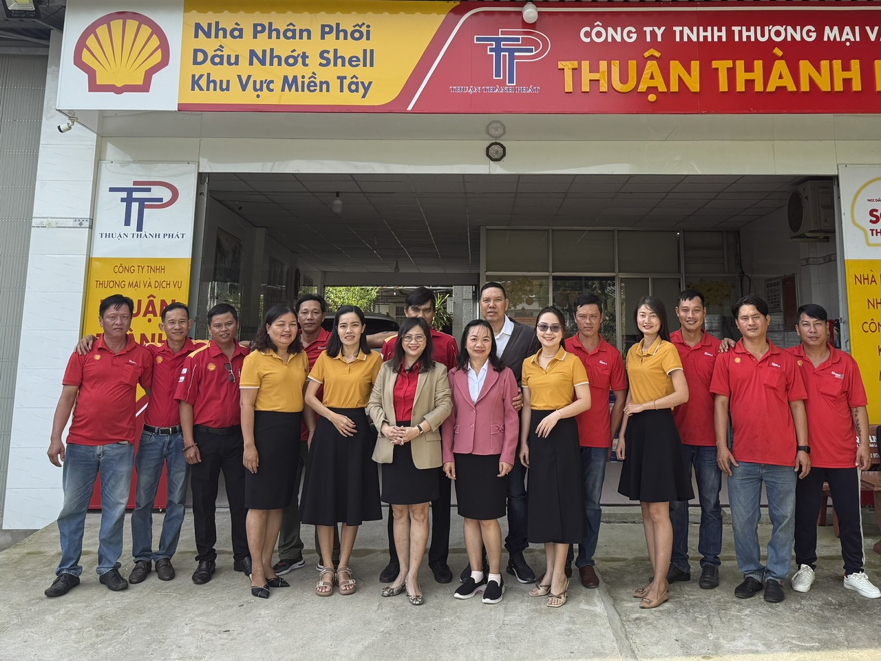 Tập Thể Công ty Thuận Thành Phát